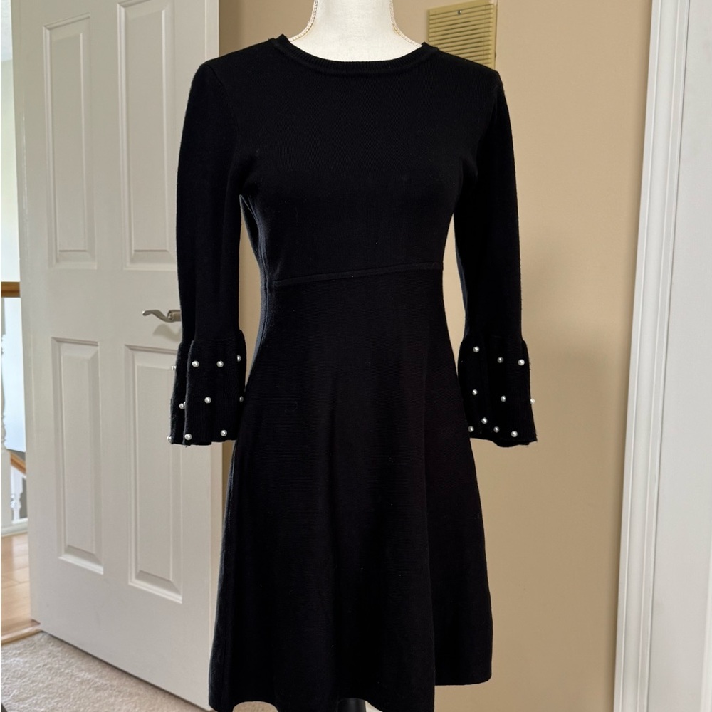 Jessica Howard Black A-Line Bell Sleeve Cocktail Dress